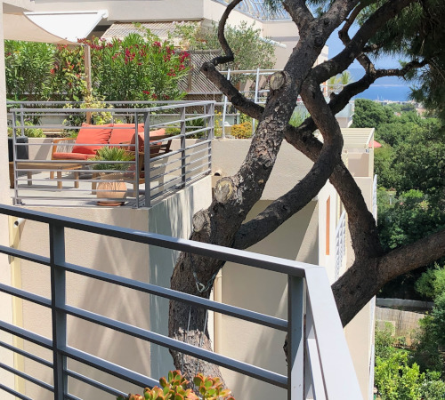 Vue mer depuis la terrasse et le balcon